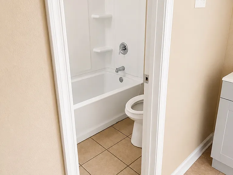 520 Homewood Pl — Photo 8