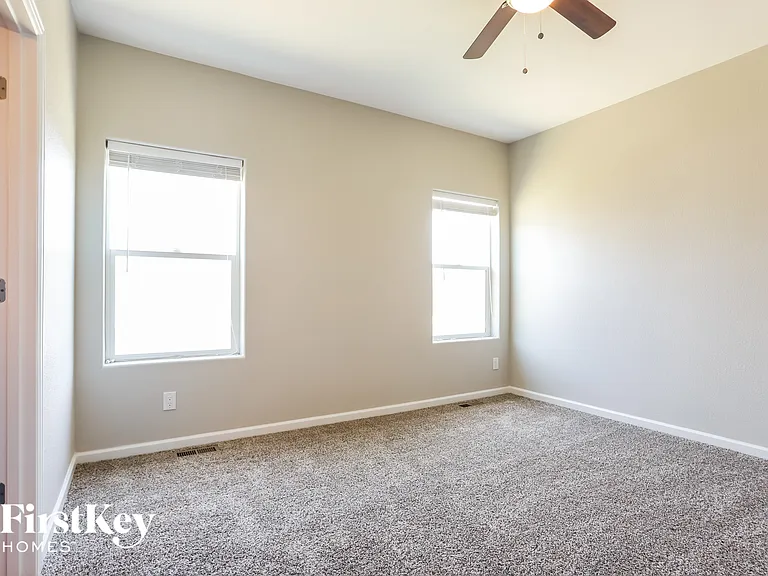 9524 Cherry Ln — Photo 8