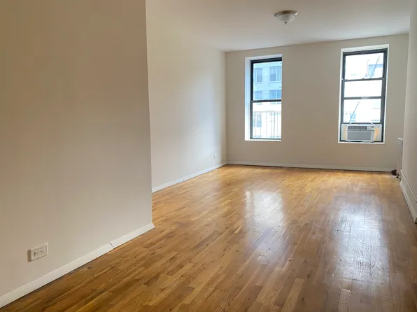 1555 York Avenue image 1 of 6