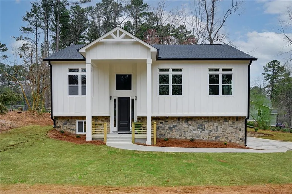 4 bed, 3.0 bath, 3100 sqft, $3,300 — Photo 1