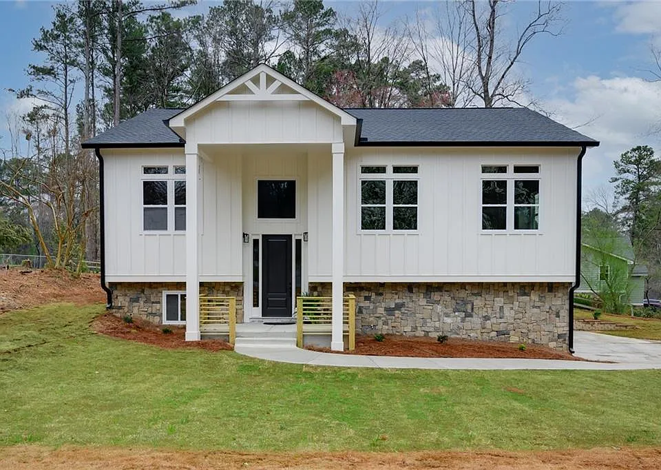 2295 Brandon Ct NE