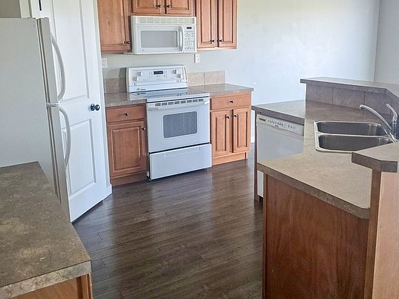 2nd image of 19 Copper St
