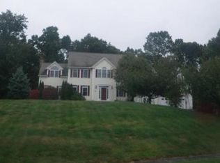 11 Blueberry Dr, Mendon, MA 01756