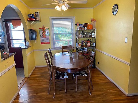 3rd image of 52 Willow St
