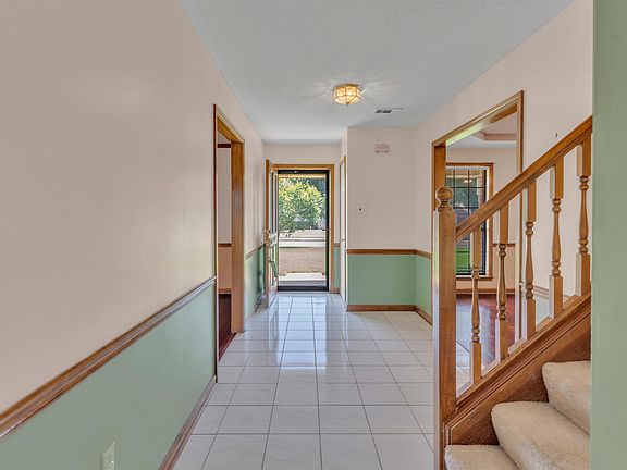 5th image of 3779 Mendel Dr