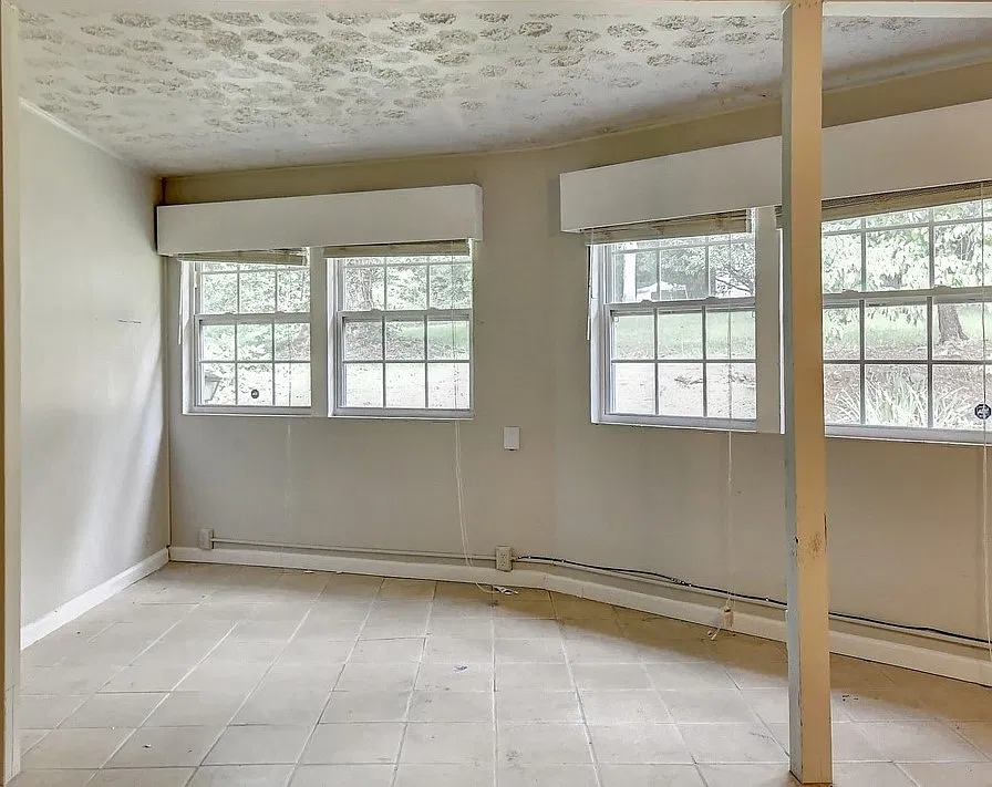 1453 S Indian Creek Dr — Photo 3