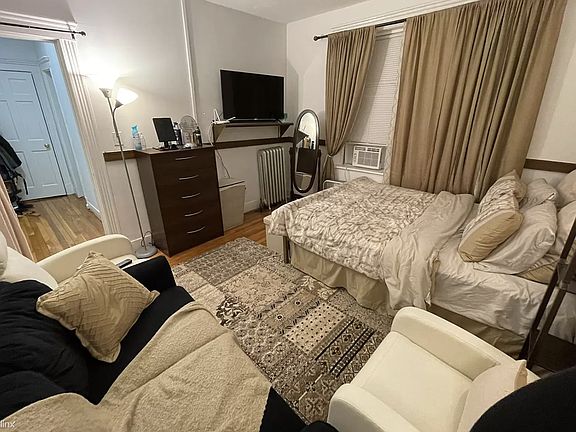 11 Peterborough St. #18 Boston - Fenway Unit Photo 1