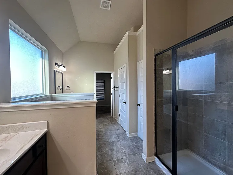 549 W Holloway Dr — Photo 21
