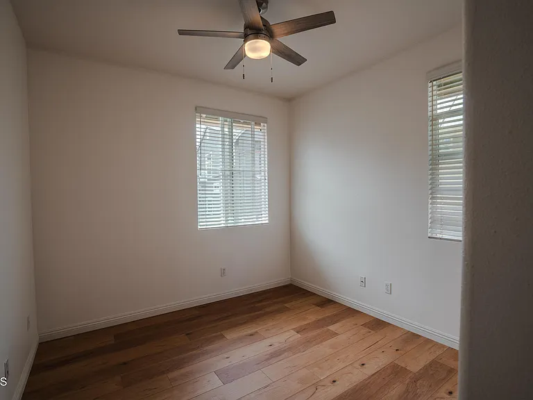 525 Shell Harbor Ln #525 — Photo 15