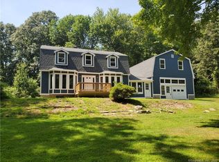 85 Green Hollow Rd, Moosup, CT 06354