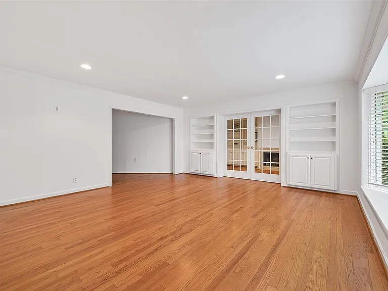 5643 Piping Rock Ln — Photo 6