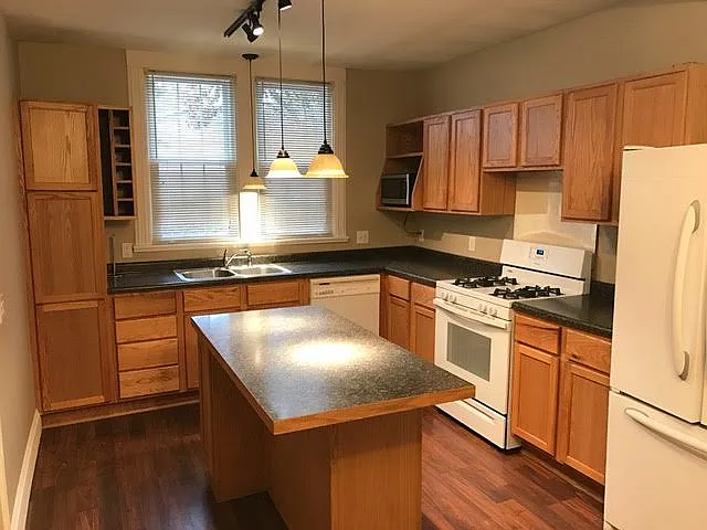 703 W. Olive — Photo 5