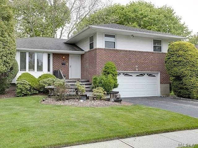 1st image of 54 Marilyn Blvd