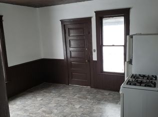 415 W Main St, Freeport, IL 61032