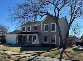 530 Cypress Bridge Rd, Lake Zurich, IL 60047