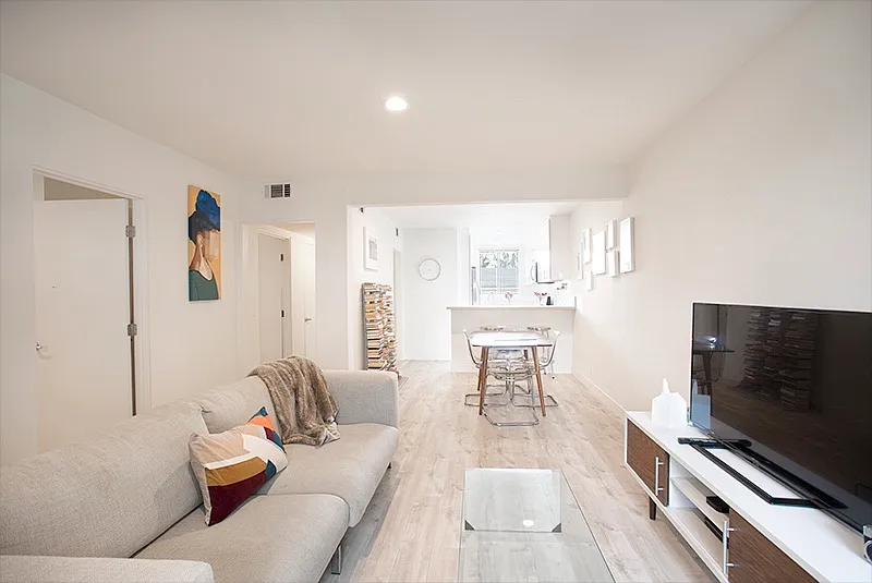 2 bed, 1100 sqft, $2,750 — Photo 2