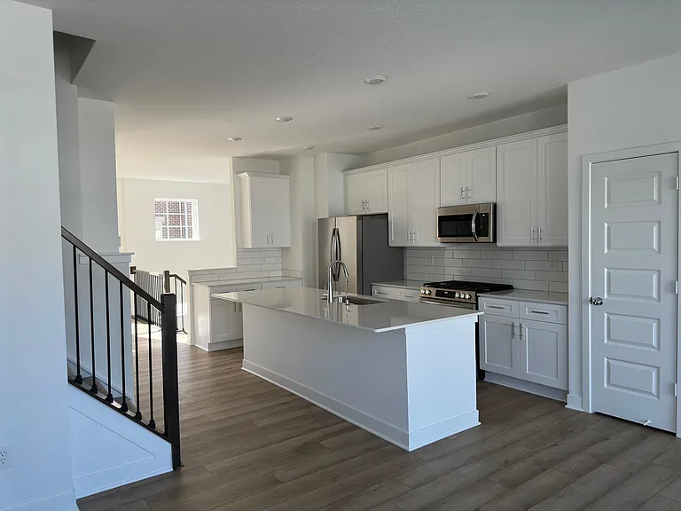 9321 Benton Dr — Photo 18