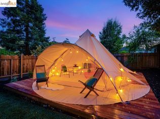 2557 Potomac St, Oakland, CA 94602