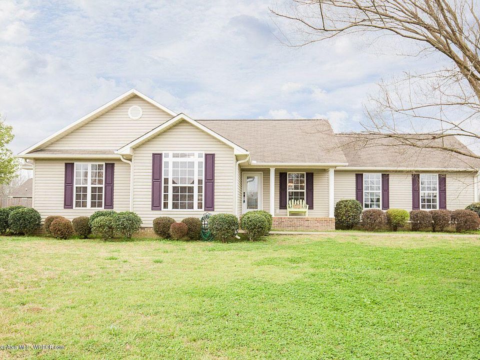 1st image of 10 Summerville Estates Ln