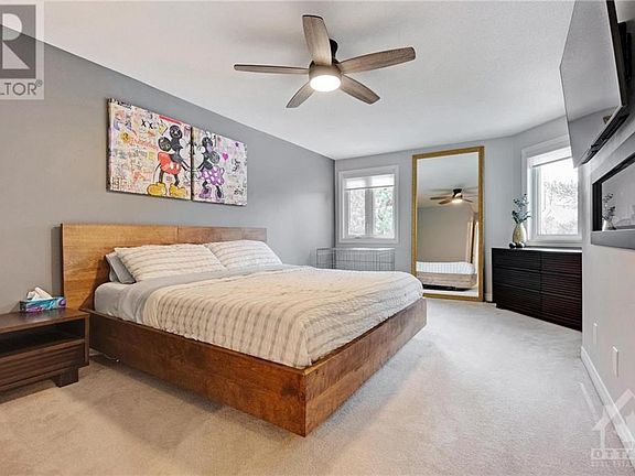 4th image of 29 Grandcourt Dr