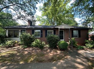 2543 Lullington Dr, Winston Salem, NC 27103