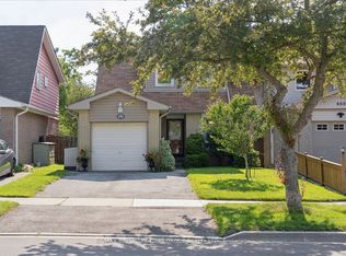 648 Creekview Cir, Pickering, ON L1W2Z7