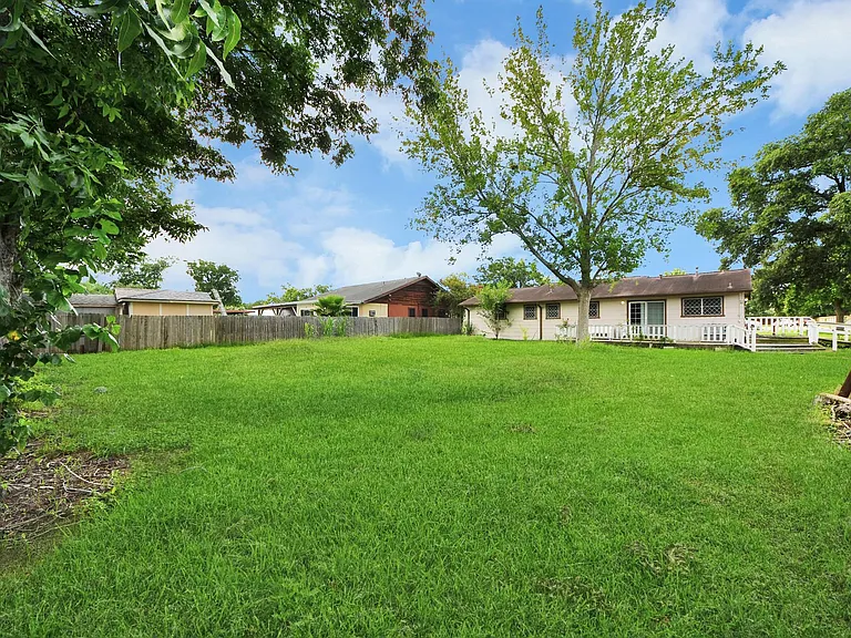 535 Pampa St — Photo 39