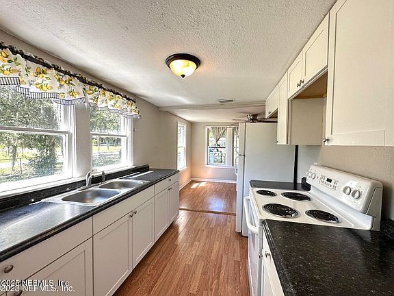 2nd image of 9703 CAMPUS Avenue