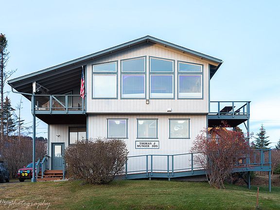 3rd image of 552 Grubstake Ave