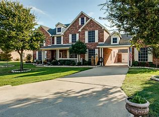 1111 McClintock Dr, Shady Shores, TX 76208