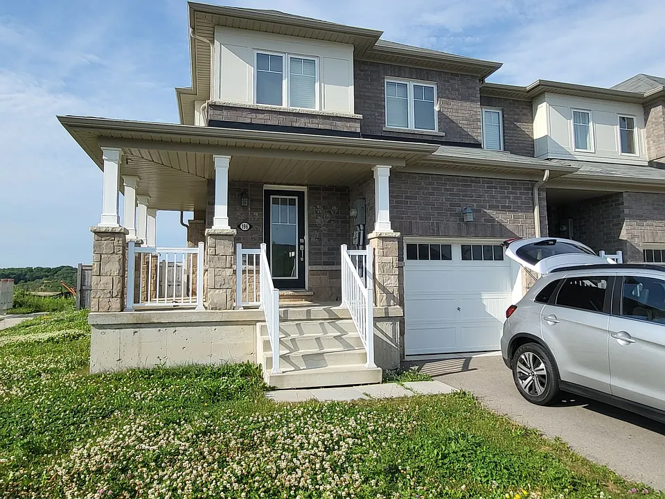 196 Maclachlan Ave