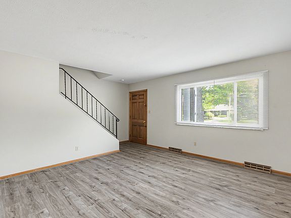 3rd image of 3751 Kent Rd #1