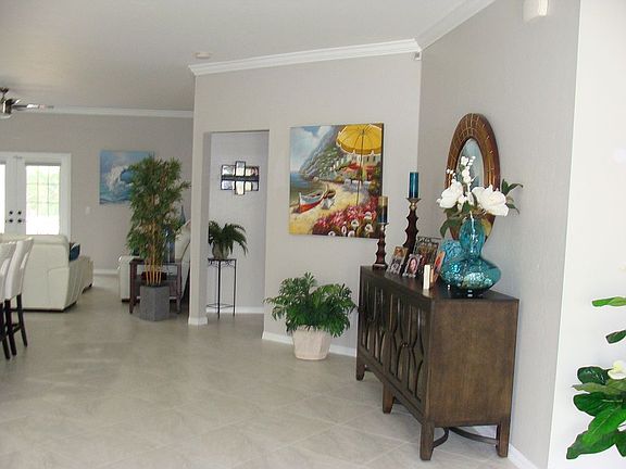 3rd image of 4308 SW 25th Pl