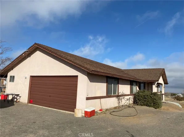 8824 Monte Vista Rd, Phelan, CA 92371