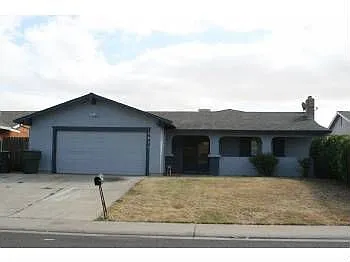 3317 Nut Plains Dr photo 1