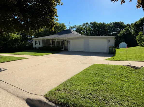 109 S Griffin St, Lakefield, MN 56150
