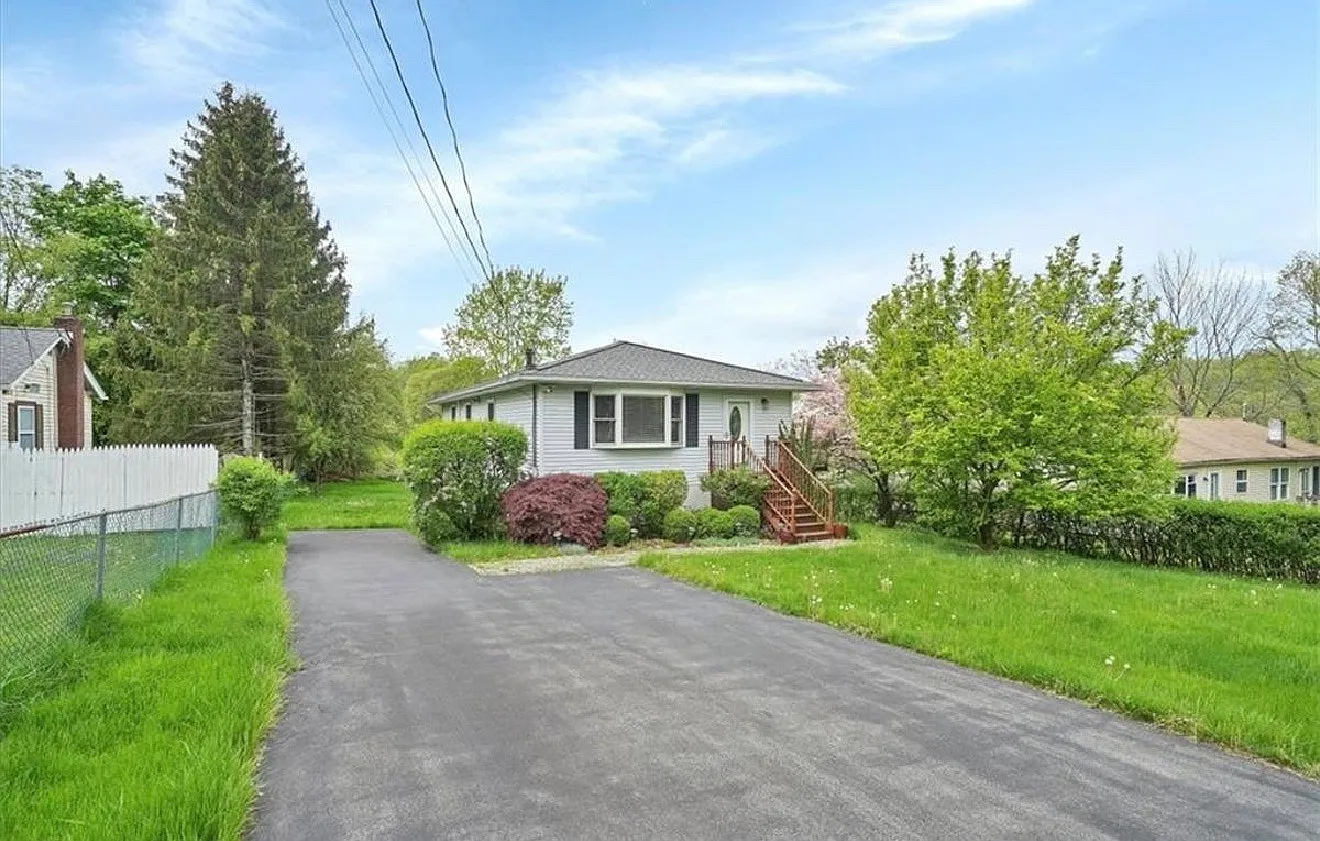 3 bed, 1200 sqft, $3,000 — Photo 1