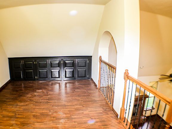 Game room upstairs