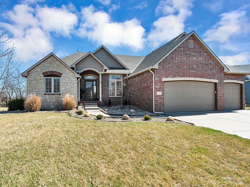 1st image of 2418 N Springdale Cir