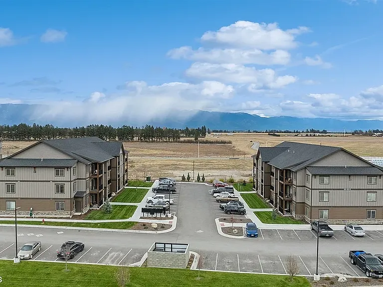 Eagle Valley Ranch Apartments — Photo 12