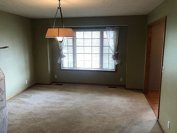 5th image of 6135 S 96th St