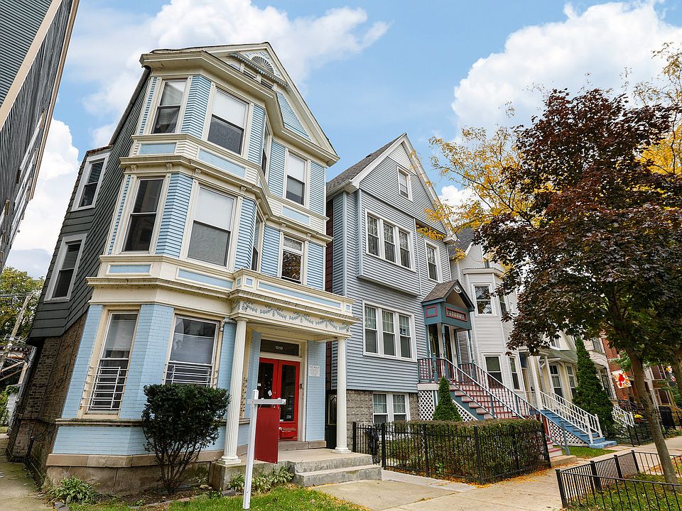 1st image of 1019 W Newport Ave