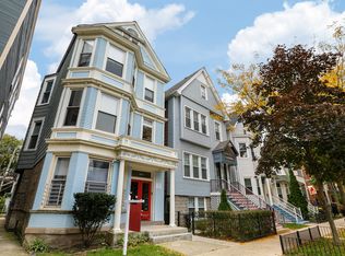 1019 W Newport Ave, Chicago, IL 60657