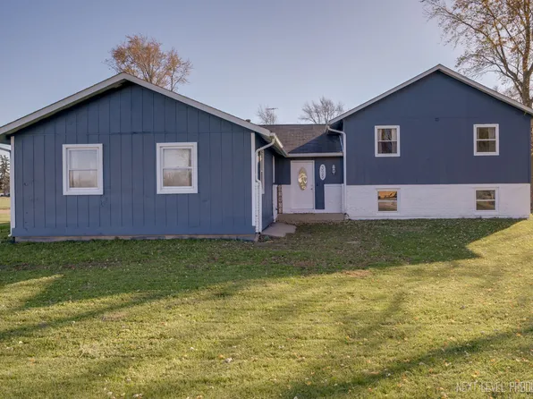 325 E Kross St, Leland, IL 60531