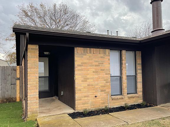 2nd image of 3401 S Meadow Dr