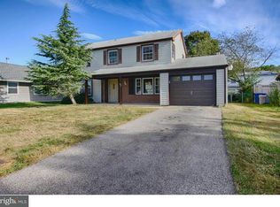 37 Peartree Ln, Willingboro, NJ 08046