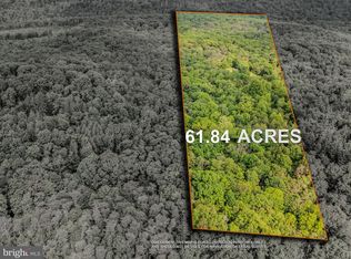 2 Grecian Ln, Hedgesville, WV 25427