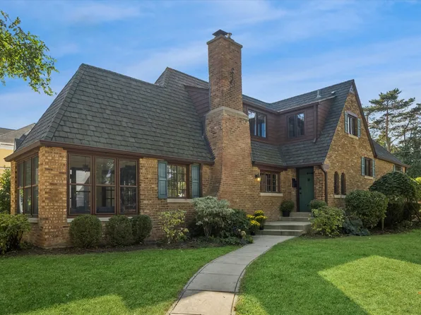 400 W Cossitt Ave, La Grange, IL 60525
