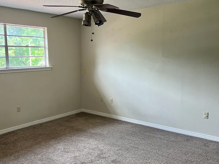 14 Yellowstone Dr — Photo 15
