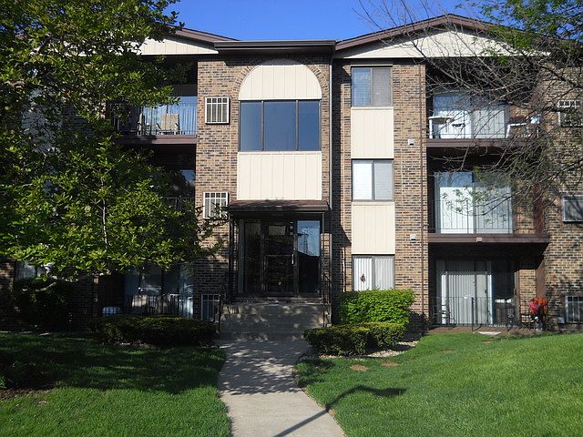 1st image of 14011 Laramie Ave #309